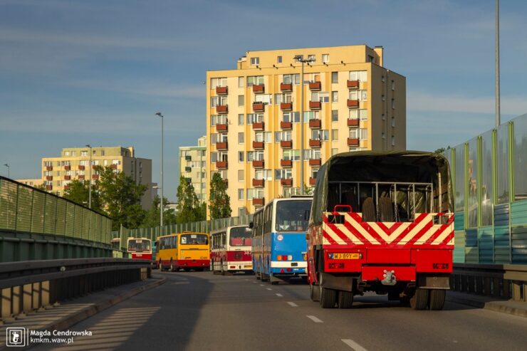Autobusy na wiadukcie nad rondem Starzyńskiego