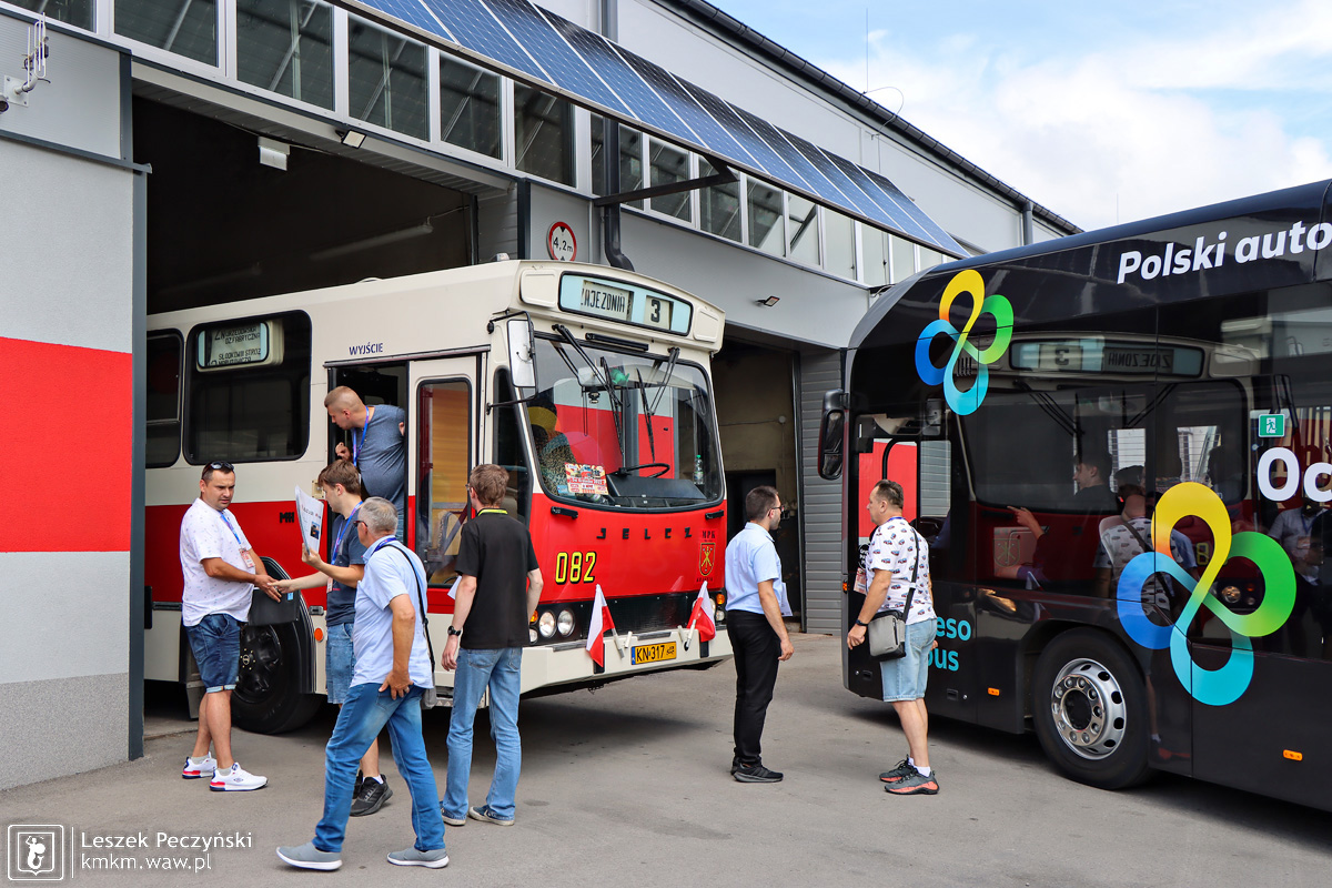 Autobusy podczas wystawy na terenie zajezdni MPK
