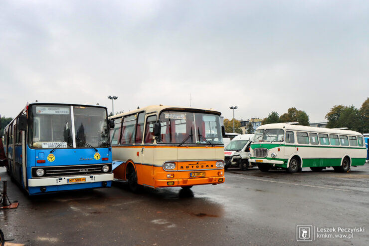 zabytkowe autobusy na terenie zajezdni w Bielsku-Białej