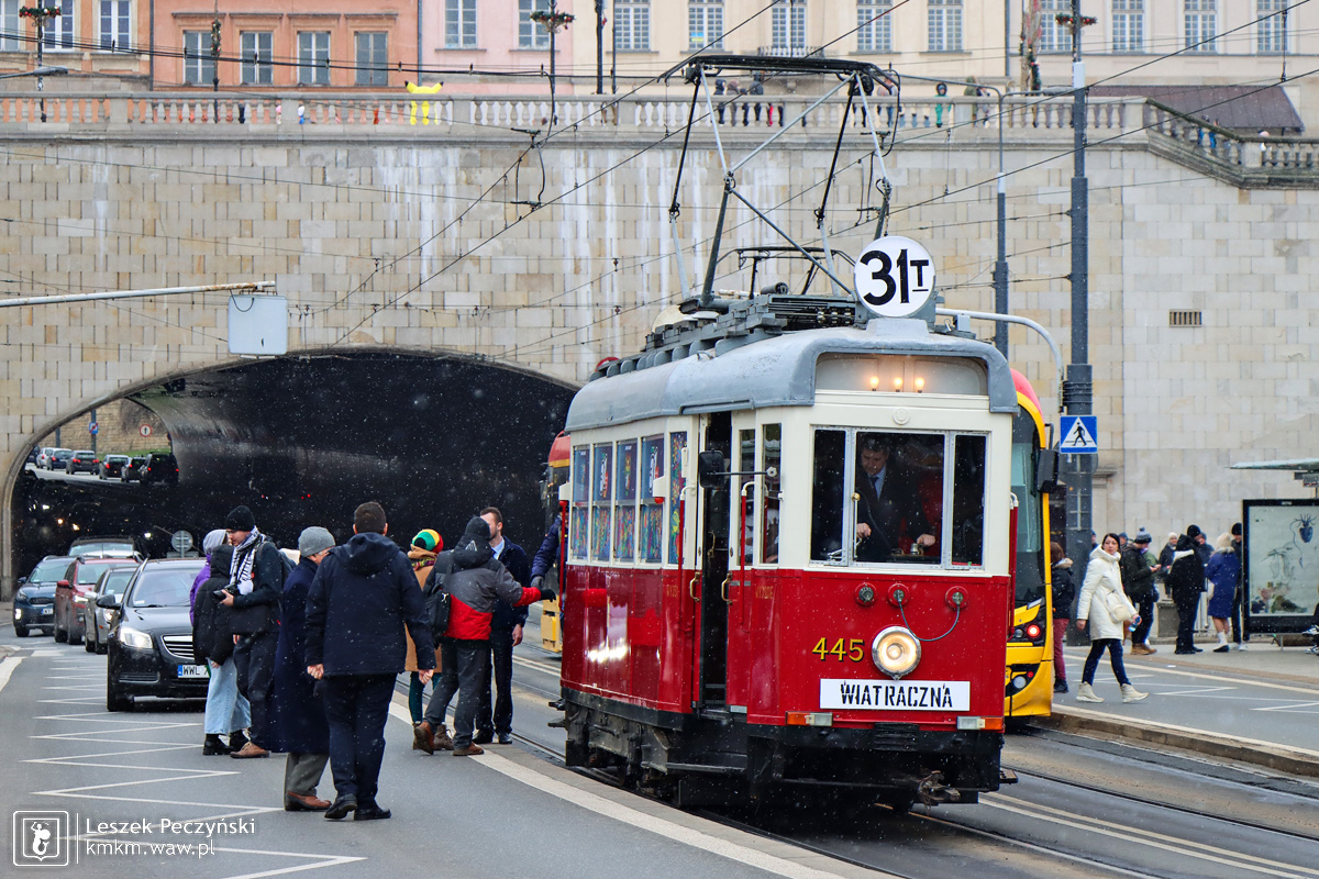 Berlinka, czyli wagon typu K, jako linia 31T na trasie W-Z. W tle widoczny tunel pod starym miastem